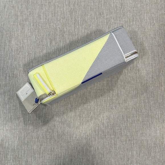 💎 NWT! Rare Rothy’s Large Catchall in Dove Gray - Picture 6 of 16